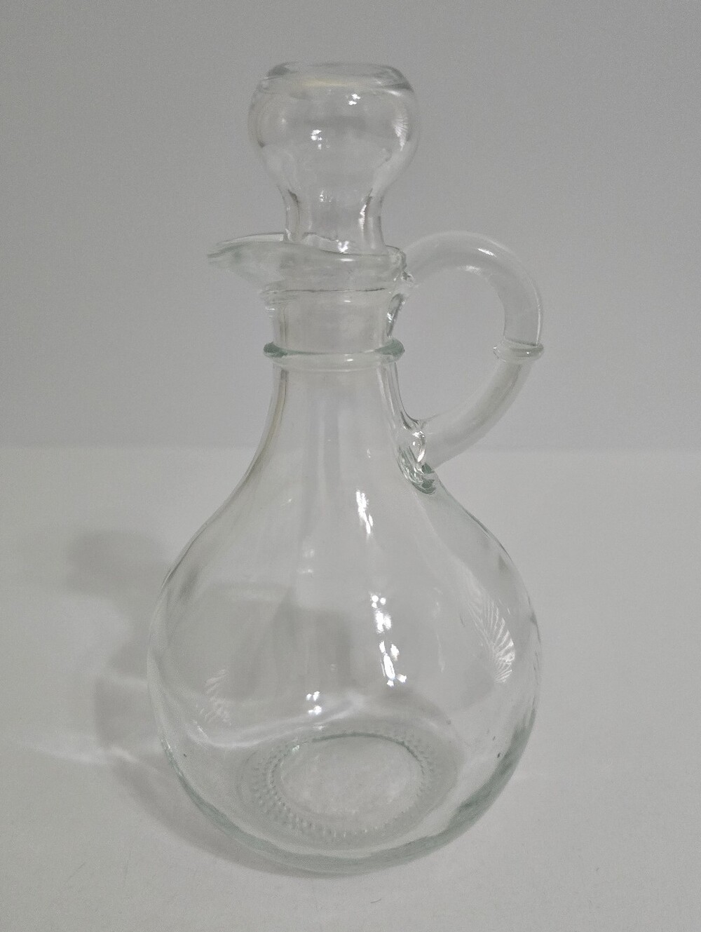 Clear Glass Cruet with Stopper, 6 in Height, 3 in Diameter, Glossy Finish